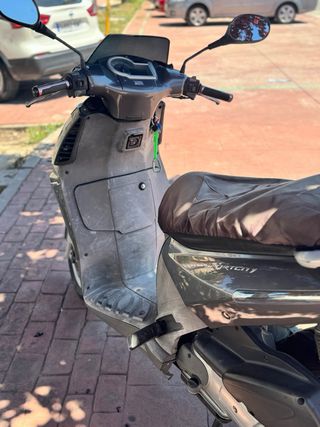 Aprilia sportcity 250