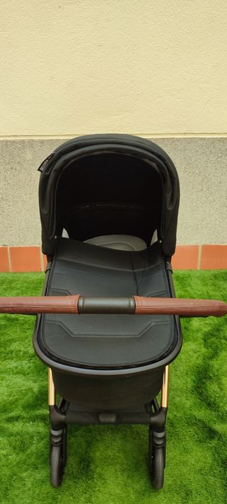 Carrito de bebe dos piezas, capazo y silla