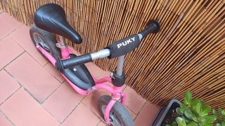 Bicicleta sin pedales Puky. Rosa.