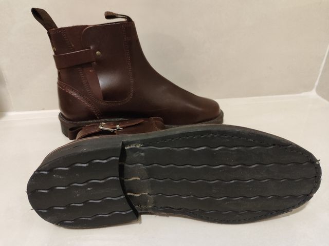 Botas Artesanos (Cuero). Sin estrenar