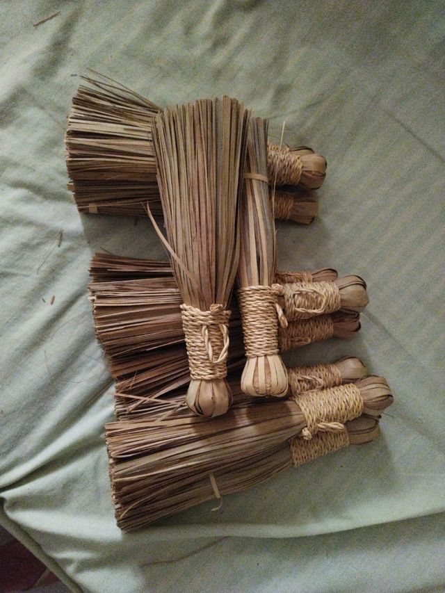 Escobin, escoba natural. Mira 6 fotos