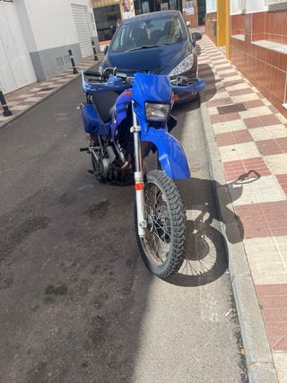 Yamaha xt 600 e VENDO o CAMBIO leer bien