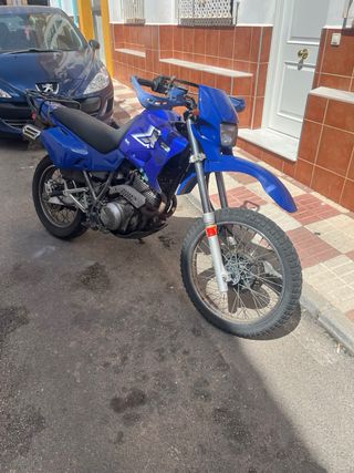 Yamaha xt 600 e VENDO o CAMBIO leer bien