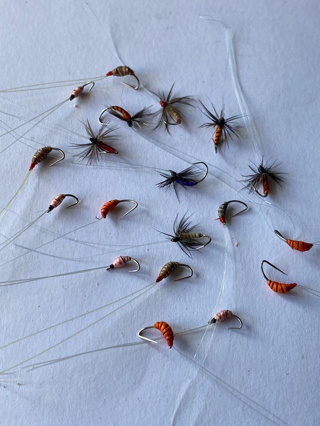 n.18 mosche artificiali per temoli