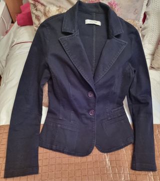 Americana negra de Zara