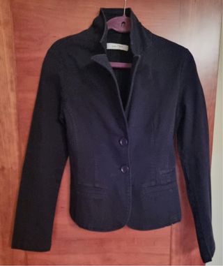 Americana negra de Zara