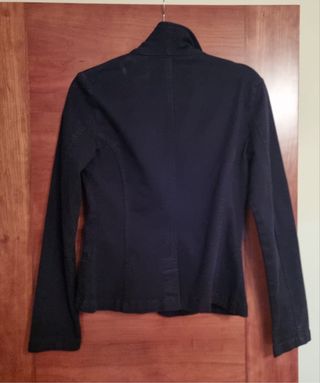 Americana negra de Zara