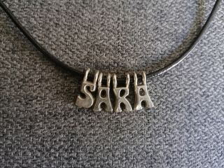 Collar nombre Sara
