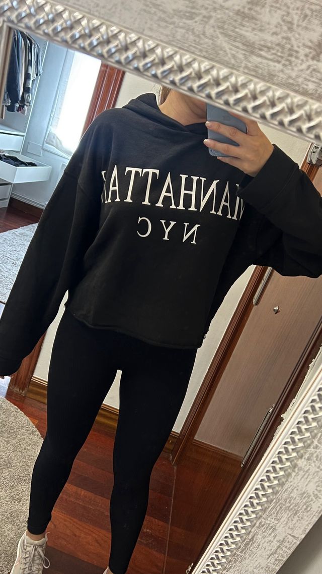 Sudadera negra zara