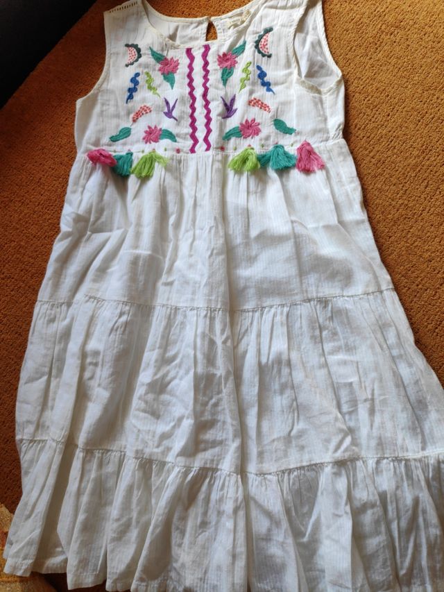 Vestido marca Sfera.