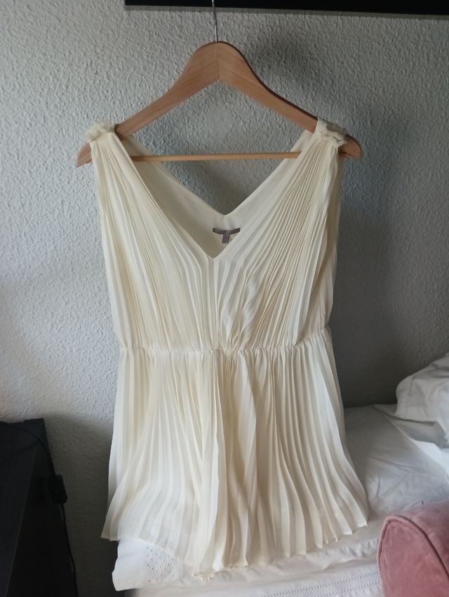 Top de pliegues sin mangas de uterque