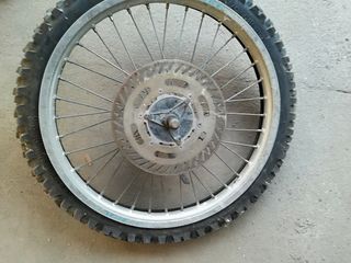 Rueda delantera ktm y  Husqvarna 