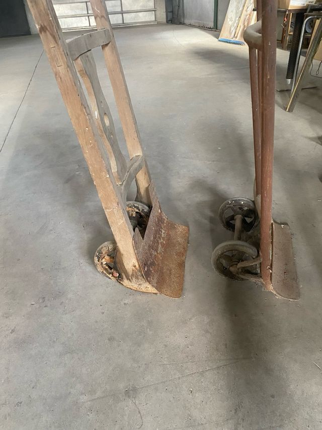 Carretillas antiguas de sacos