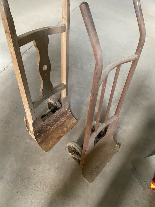 Carretillas antiguas de sacos