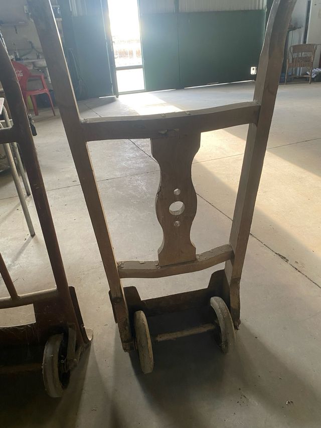 Carretillas antiguas de sacos