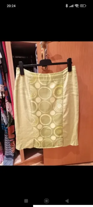 Falda y chaqueta de lino