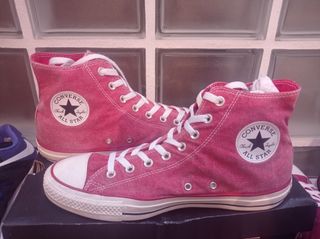 Converse edición especial color red
