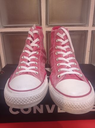 Converse edición especial color red