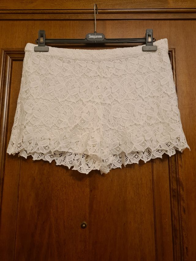 Short pizzo bianco