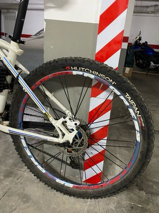 Bicicleta GT Avalanche 1.0