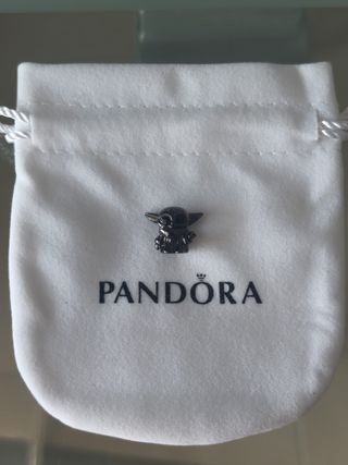 Charm pandora baby yoda edición black