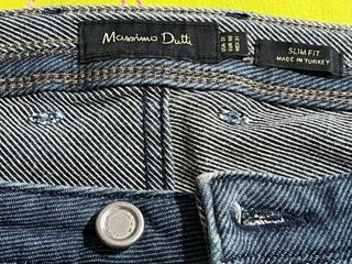 pantalón slim fit estilo vaquero