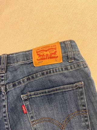 Bermuda Levis