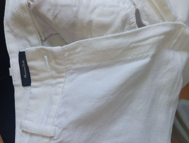 Bermuda blanca de lino Massimo Dutti 