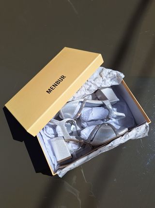 Zapatos Plata con Tacón Cómodo