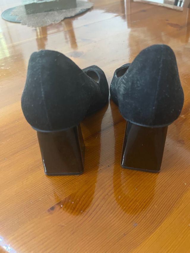 se venden zapatos zara numero 40