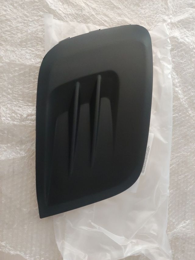 Tapa paragolpes derecho partner berlingo