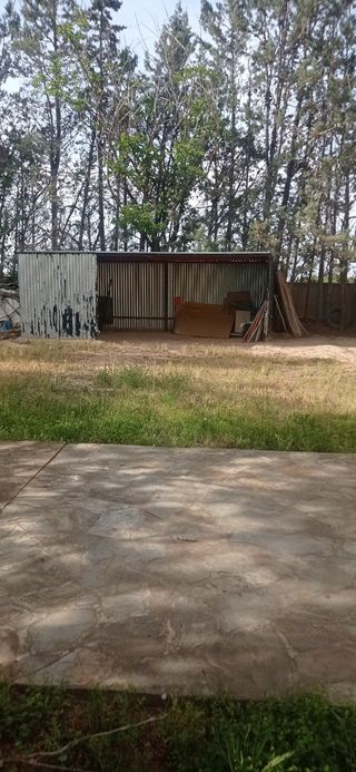 casa rustica con placas solares 