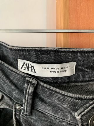Pantalon largo de Zara