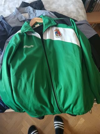 Chándal y abrigo pozuelo