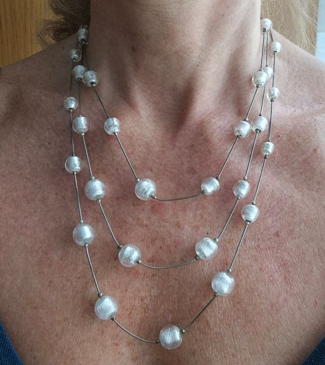 Collar de cristal de murano blanco