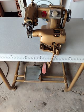 Maquina de coser industrial