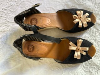 Sandalias esparto negras. “Gios Eppo”