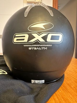 Casco integral casi nuevo, adulto, con funda.