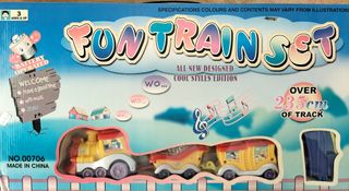 JUGUETES. A ESTRENAR TREN MUSICAL A PILAS ..