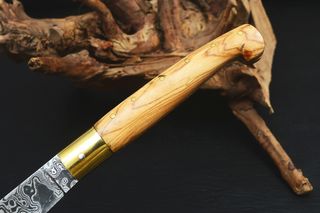 Coltello fatto a mano in acciaio damasco
