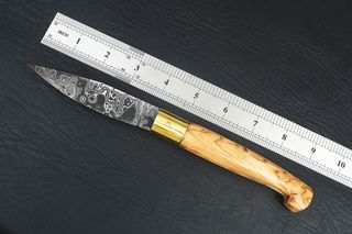 Coltello fatto a mano in acciaio damasco