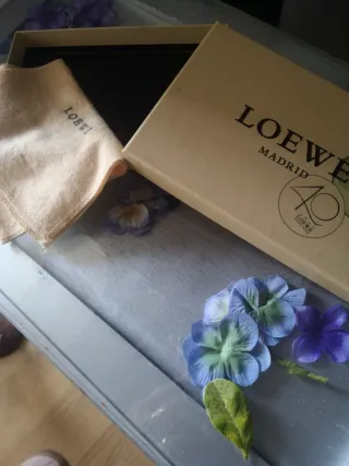 Caja PORTA CARTERA LOEWE SOLO ENVIOS