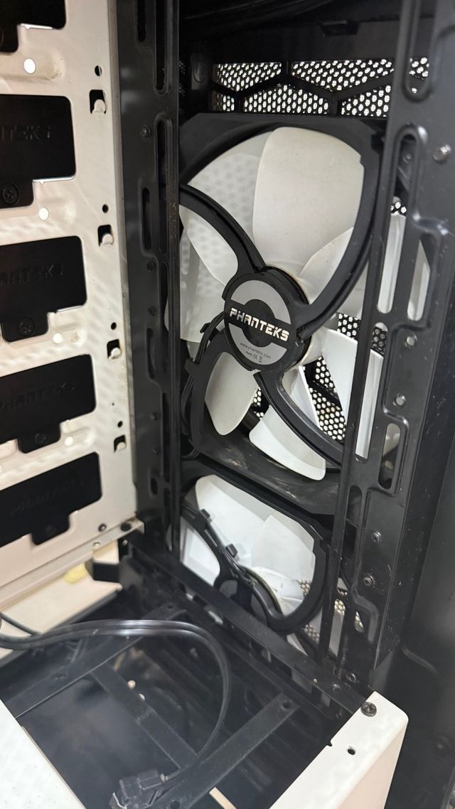 Caja ATX Phanteks Enthoo Pro M