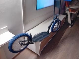 PATINETE HECHO A MANO . EXCLUSIVO