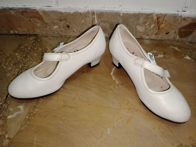 Zapatos flamenca de niña