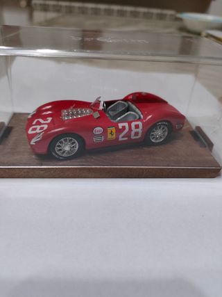 Modellino F1 Ferrari 250 1960 Brumm 1/43
