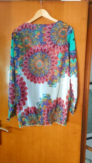 Blusa gasa Desigual