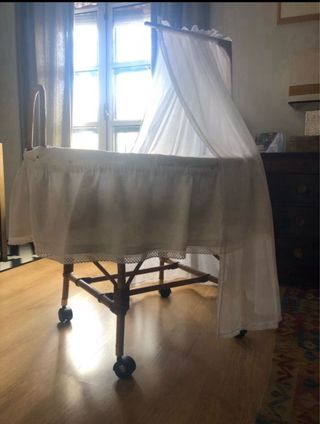 Moises bambu con vestidura