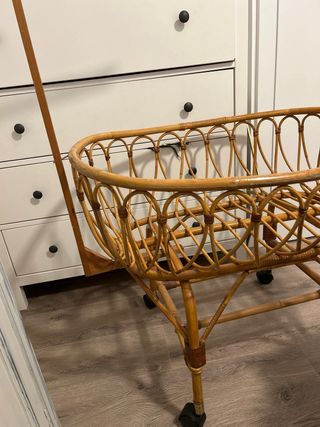 Moises bambu con vestidura