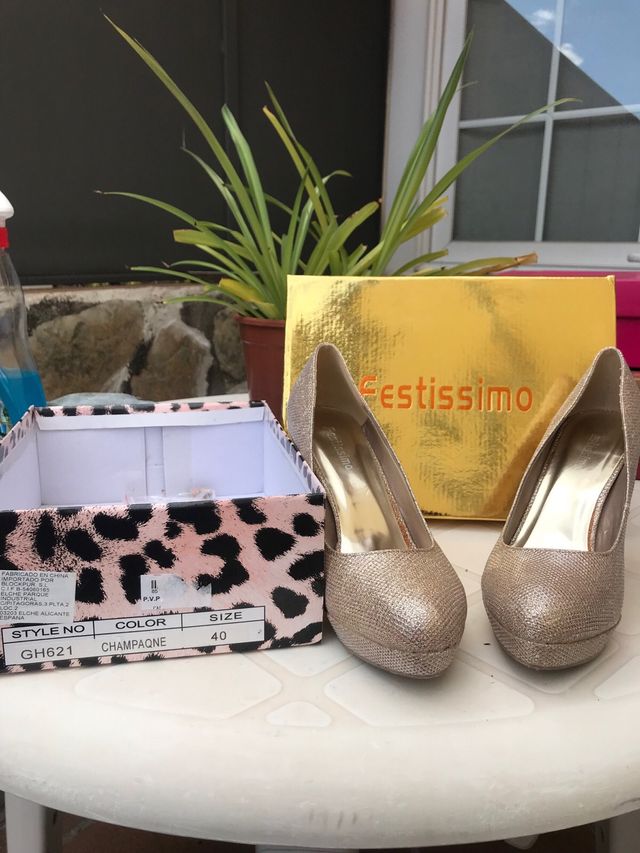 Zapato fiesta dorado